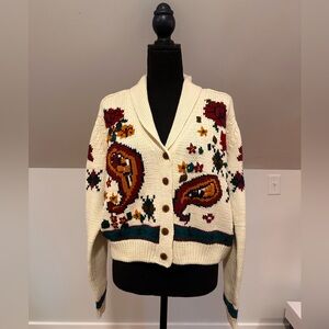 Beautiful Vintage Sweater Size L